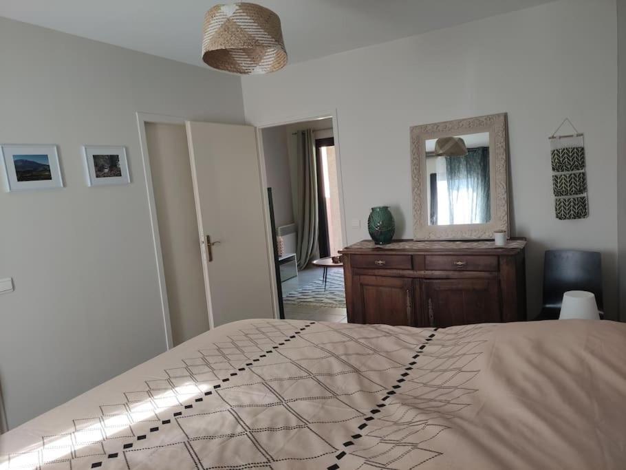 Moltig les Bains Charmant T2 Moderne Au Calme Avec Jardin Vue Sur Canigou מראה חיצוני תמונה
