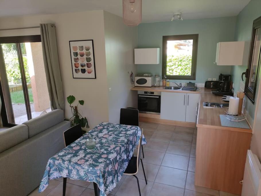 Moltig les Bains Charmant T2 Moderne Au Calme Avec Jardin Vue Sur Canigou מראה חיצוני תמונה